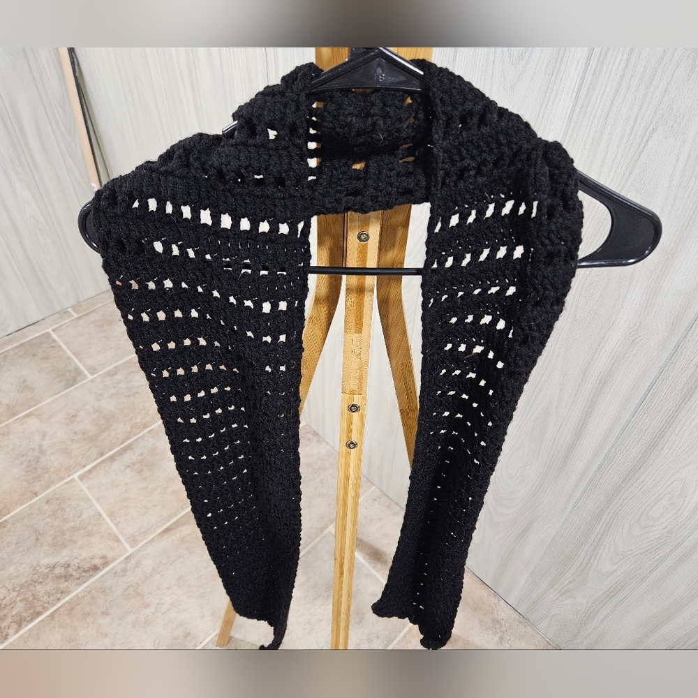 Scarves - Picture 10 of 10